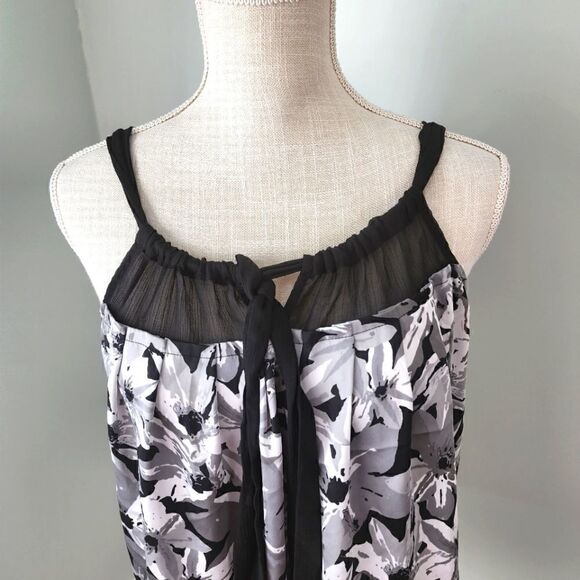 APOSTROPHE WOMEN'S FLOWY TOP WITH DRAWSTRING STRAPS THAT TIE IN FRONT SIZE LARGE - Picture 2 of 6